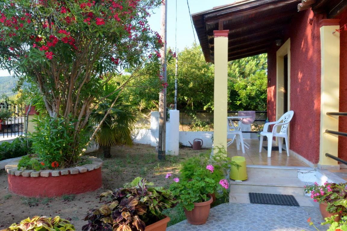 Issos Apartments Agios Georgios  Exterior photo